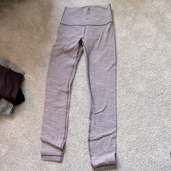 Lulu high-rise tight 25” - Picture 3 of 5